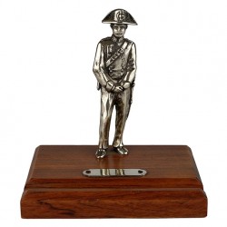 STATUINA CARABINIERE SU BASE IN LEGNO CON TARGHETTA