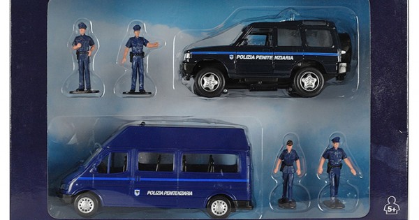 AUTOMOBILE JEEP E FURGONE GIOCATTOLO CON ACCESSORI POLIZIA PENITENZIARIA